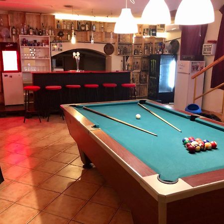 Whole Basement Former Pub3 For Bachelor / Bachelorette Party Budapest Exterior photo