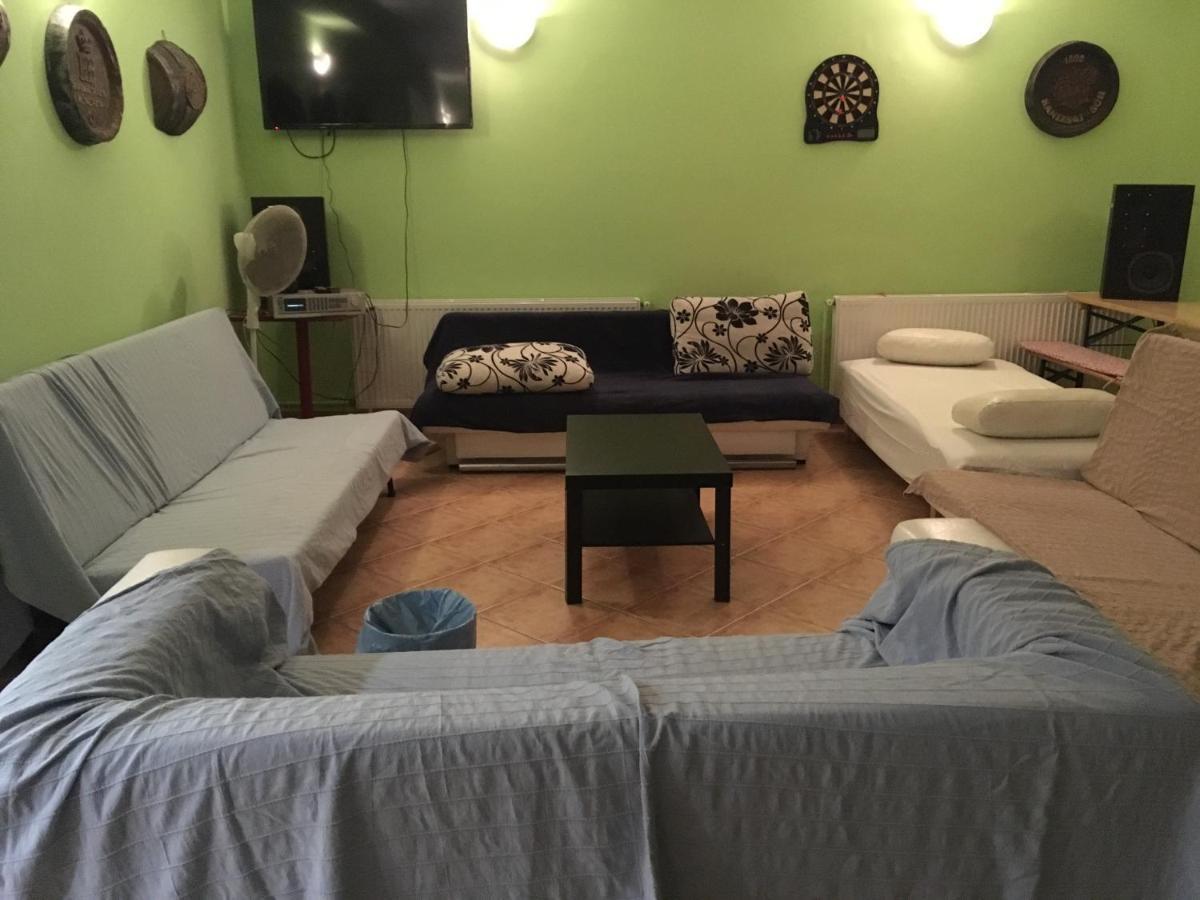 Whole Basement Former Pub3 For Bachelor / Bachelorette Party Budapest Exterior photo