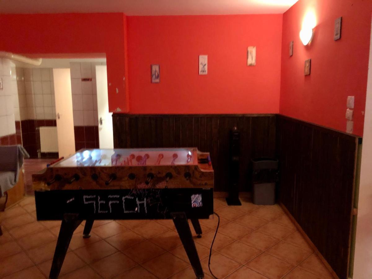 Whole Basement Former Pub3 For Bachelor / Bachelorette Party Budapest Exterior photo