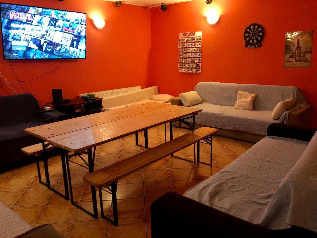 Whole Basement Former Pub3 For Bachelor / Bachelorette Party Budapest Exterior photo
