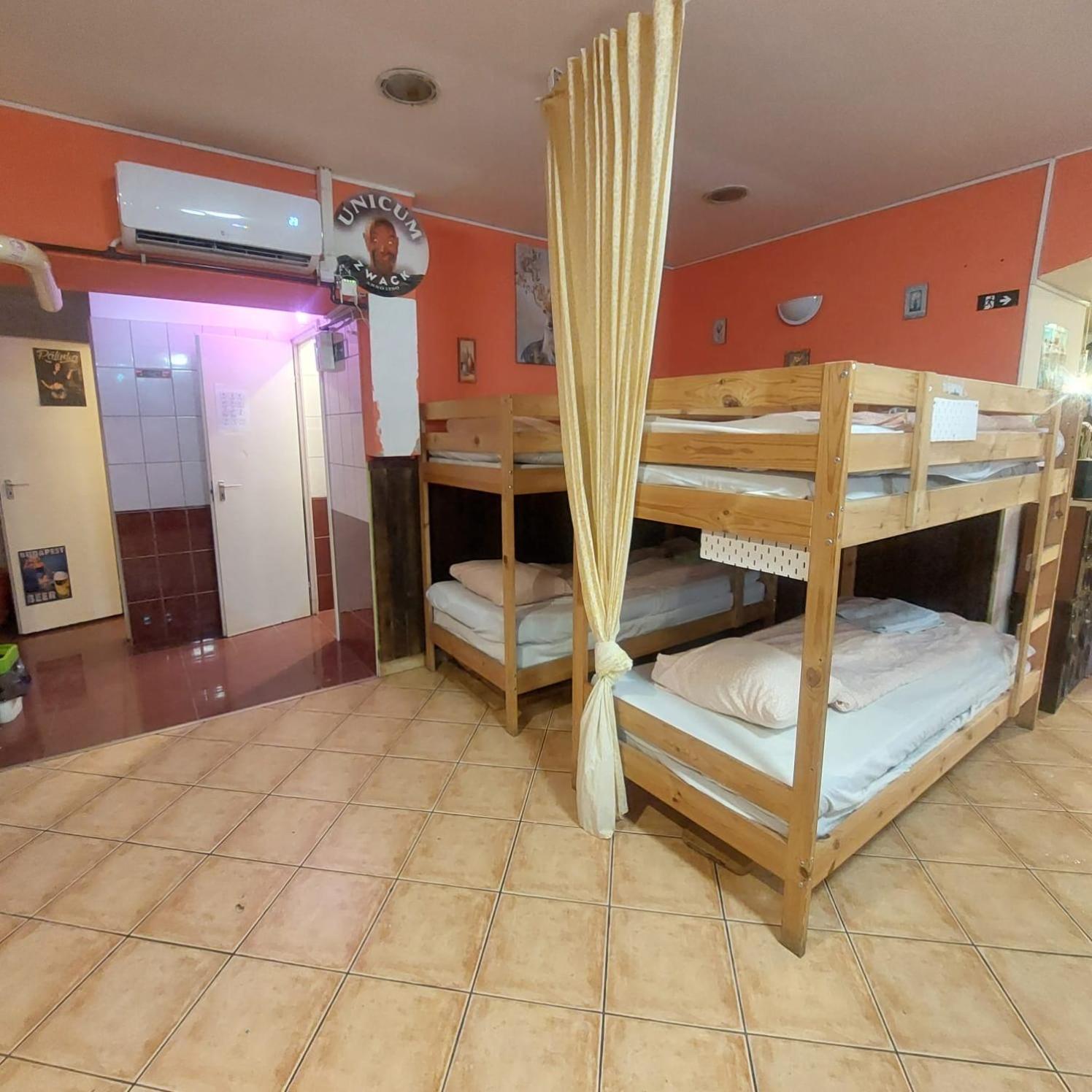 Whole Basement Former Pub3 For Bachelor / Bachelorette Party Budapest Exterior photo